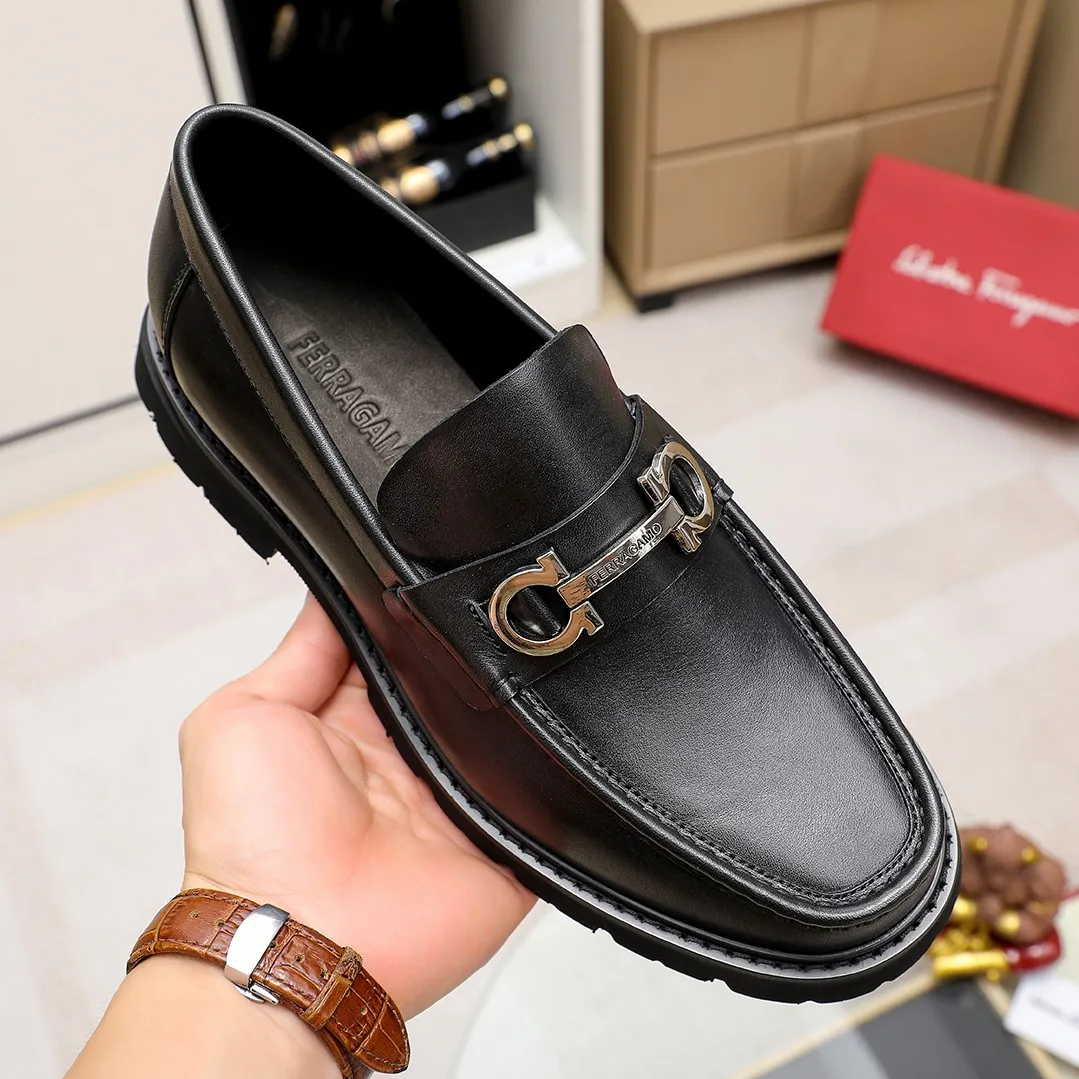 Men's shoes 💰460 🔥Ferragamo's new men's casual slip-on shoes🇨🇳Official website original 1:1 mold, original quality💯Fine workmanship, high-end luxury☘The upper is made of imported Italian first-layer cowhide🌴🐂Leather lining🍓Rubber wear-resistant and non-slip outsole, breathable and comfortable to wear🍍The first choice for high-grade men🍉3 colors available! Code number 38-45……